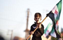 السوريون يواصلون التظاهرات.. "الثورة تجدد نفسها" (شاهد)