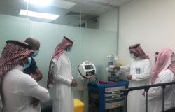 "أصدقاء المرضى" بعنيزة تدعم مستشفى الملك سعود بجهازَيْن طبيَّيْن و7 عربات