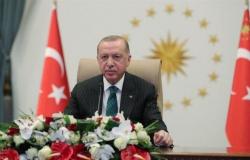 داوود أوغلو: الشعب التركي يدفع ثمن تصفية الحسابات داخل حزب أردوغان