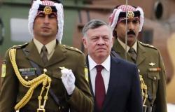 ملك الأردن يوكل عمه الأمير الحسن في التعامل مع الأمير حمزة