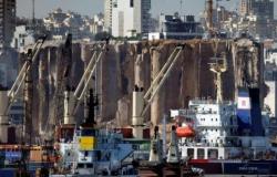 قنبلة موقوتة.. خبراء يحذرون من صوامع الحبوب في مرفأ بيروت