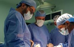 في عملية جراحية معقدة.. إنقاذ طفل حديث الولادة من انسداد الأمعاء وقنوات الكبد