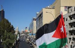 صحيفة : إسرائيل قررت نقل كمية كبيرة من المساعدات الطبية الى الأردن