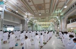وسط منظومة متكاملة.. أداء آخر صلاة جمعة بالمسجد الحرام في رمضان