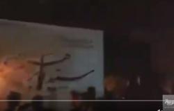إيران.. محتجون يحرقون مقر المرشح الرئاسي "رئيسي" في محافظة جهار