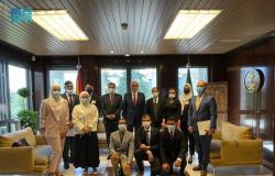 افتراضيًا وحضوريًا.. سفير السعودية لدى إسبانيا يجتمع بالطلاب المبتعثين والدارسين