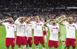 مدرب تركيا: فرصة التأهل قائمة أمام سويسرا