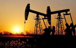 تراجُع أسعار النفط إثر مؤشرات على زيادة إنتاج "أوبك+"