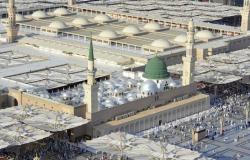 ‏436 مروحة رذاذ تغطي ساحات المسجد النبوي لتخفيف درجة الحرارة