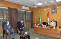 محافظ الإسماعيلية يستقبل نائب وزير الاتصالات للتطوير المؤسسي في إطار خطة الدولة للتحول الرقمي وبناء مصر الرقمية