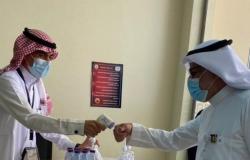 بالصور.. رئيس جامعة الطائف يتفقد مركز اللقاح في الجامعة ويشهد آلية عمله