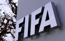 فيفا يقرر التمديد للجنة الثلاثية باتحاد الكرة حتى 5 يناير