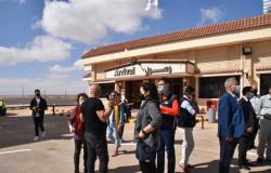 173 سائحا من كازاخستان يصلون مطار مرسى مطروح للسياحة