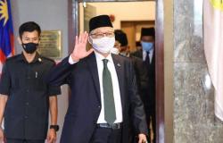 رئيس الوزراء الماليزي الجديد يؤدي اليمين أمام "الملك"