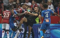 حرب شوارع بين جماهير نيس ولاعبي مارسيليا في الدوري الفرنسي (فيديو وصور)