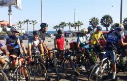 «إسكندرية بتفرح».. ماراثون دراجات هوائية بطول الكورنيش للحفاظ على اللياقة البدنية (صور)