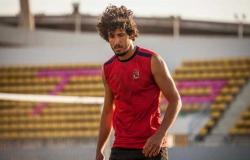 أحمد حجازي لاعب اتحاد جدة السعودي يرتدي قميص الأهلي (صور)