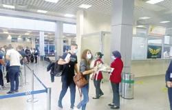 «الجمارك»: لا صحة لخفض الحد الأقصى لمشتريات السائحين والمصريين العائدين من الخارج