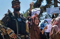 الأفغانيات هن من ولدن أمتنا.. متحدث "طالبان": لا نحتاج المرأة في الحكومة!
