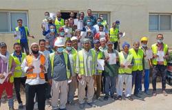القوى العاملة: تسليم 76 بوليصة تأمين للعمالة غير المنتظمة بجنوب سيناء