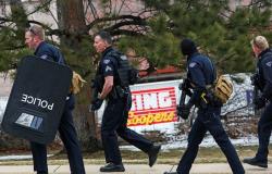 الشرطة الأمريكية تعتقل مسلحًا بحوزته سكاكين ومنجل قرب الكونجرس