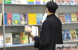 وزيرة الثقافة ومحافظ الإسكندرية يفتتحان معرض الكتاب بالكاتدرائية المرقسية