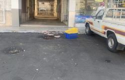 بالصور.. خطورة على المارة في شارع عكاظ بالطائف والسبب: "قناة صرف صحي مكشوفة"