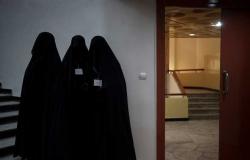 صحيفة أمربكية: حركة طالبان تمنع النساء من دخول جامعة كابول لخلق «بيئة إسلامية»