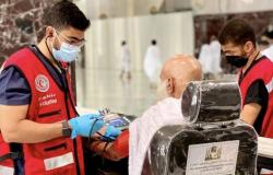 متطوعو الهلال الأحمر يسعفون 49 حالة في الحرم المكي