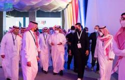 "القصبي" يزور معرض الرياض الدولي للكتاب ويتفقد جناح العراق ويشيد بثقافتها