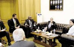 «رئيس مجلس الأعمال» يبحث سبل جذب استثمارات يابانية جديدة لمصر