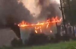 فيديو.. لحظة حرق مسجد في الهند على أيدي متطرفين هندوس