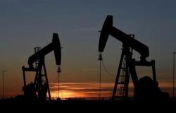 أسعار النفط تتراجع وبرنت عند 81.63 دولارًا للبرميل