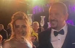 «أبوالعروسة»... هشام عباس يحتفل بزفاف ابنته ( صور )