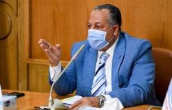 السكرتير العام بمحافظة قنا يترأس اجتماعًا للجنة البت في «طلبات التقنين»