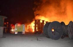 مدني الرياض يخمد حريقاً نشب في أخشاب بحي المنصورة