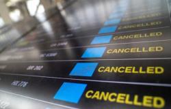 «المتحور الوحش».. المفوضية الأوروبية تدعو لإلغاء الرحلات الجوية من البلدان الموبوءة