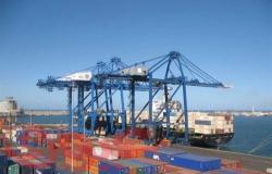 تداول بضائع وحاويات 26 سفينة متنوعة في ميناء دمياط