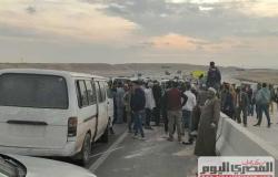 مصرع «عامل» واصابة 15 آخرين في حادث انقلاب بطريق الصعيد في المنيا