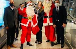 بابا نويل البلجيكي والمصري يوزعان الهدايا في مطار الغردقة (صور)