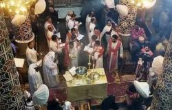 «أقباط المنيا» يحتفلون بعيد الغطاس وسط تكثيف امني بمحيط الكنائس والمطرانيات