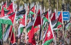 الأردنيون يحتفلون بالعيد السادس والسبعين للاستقلال