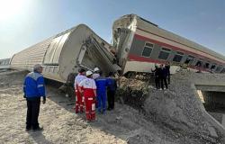 انحراف قطار يقتل 17 على الأقل في إيران