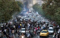 احتجاجات إيران الأكثر استمرارا منذ عقود