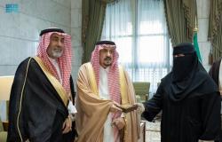 أمير الرياض يسلم وحدات سكنية