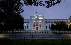 محضر اجتماع الفيدرالي: أزمة البنوك الأمريكية ربما تسبب ركوداً هذا العام ‏