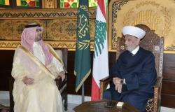 بخاري: الرياض لا ترضى باستمرار الفراغ السياسي في لبنان