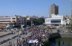المتظاهرون يواصلون التوافد أمام مبنى محافظة الشرقية لدعم الجيش