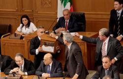 برلمانى لبنانى يحذر من وجود شبكات نائمة تستغل الظرف السياسى للتخريب