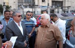 محافظ الإسكندرية يتفقد مواقف السيارات بالمنشية لحل مشاكل المرور